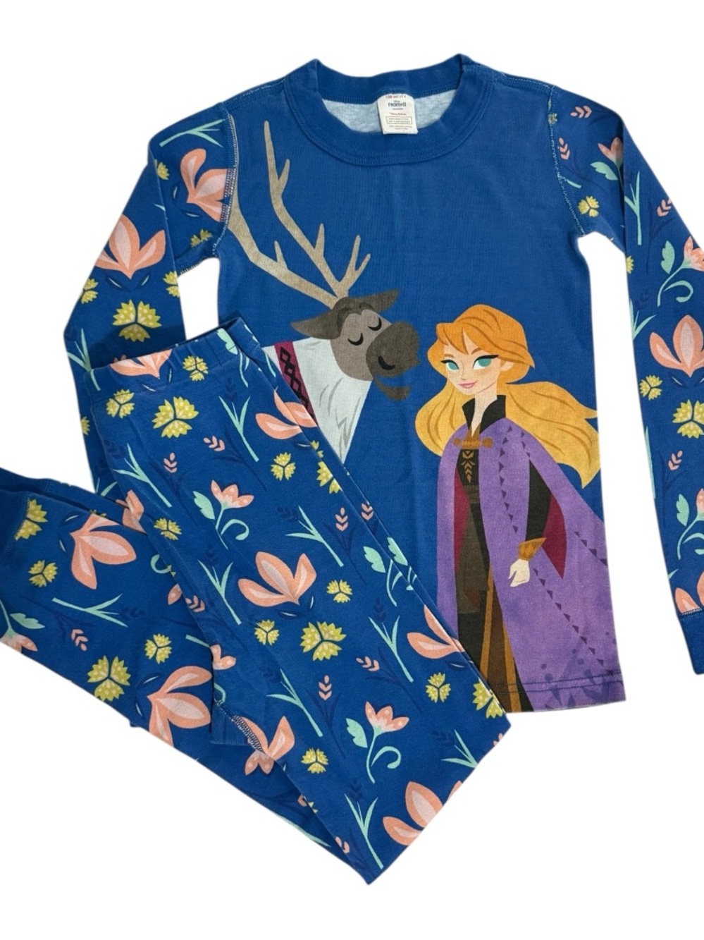 Hanna Andersson Disney Frozen II pajama set in excellent pre-owned condition.